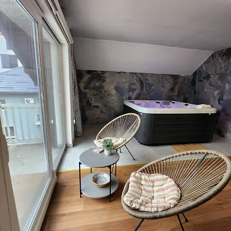 Apartment Saraj Lux Jacuzzi